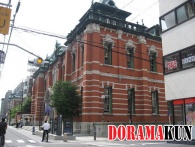 В этом здании сейчас располагается музей. А до Реставрации Мэйдзи находился Банк Японии.