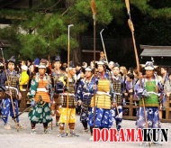 Красочно одетые войска Кусуноки Масасигэ начала 14 века.