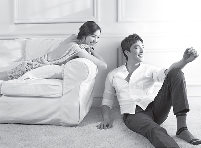 http://doramakun.ru/users/7581/PHOTO-GALLERY/Daniel-Henney/Biotherm-Homme-Moment-Of-Love-Campaign/Biotherm-Homme04.jpg