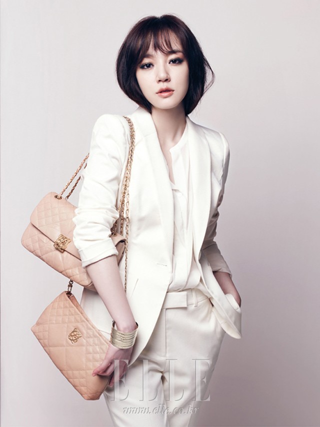 http://doramakun.ru/users/7581/PHOTO-GALLERY/Im-Soo-Jung/Elle-Korea-June-2012-Part-2/Elle06.jpg