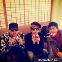 Минджун, Никкун и Уён из 2PM весело провели время в парке аттракционов