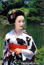 Минэко Ивасаки