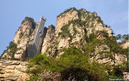 Лифт Ста Драконов: самый высокий открытый лифт в мире (Китай)