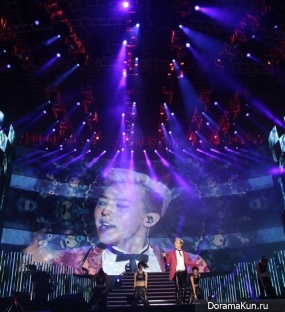 G-Dragon выступил перед 23 000 аудиторией на благотворительном концерте Джеки Чана