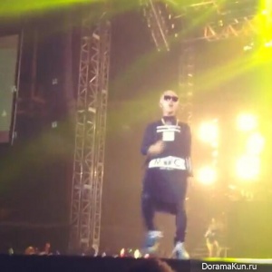 G-Dragon выступил на концерте Джастина Бибера