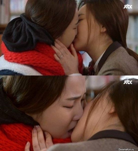 Лесбийский поцелуй в драме "Детективы-старшеклассницы из Сон