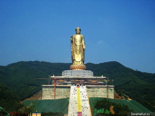 The Spring Temple Buddha