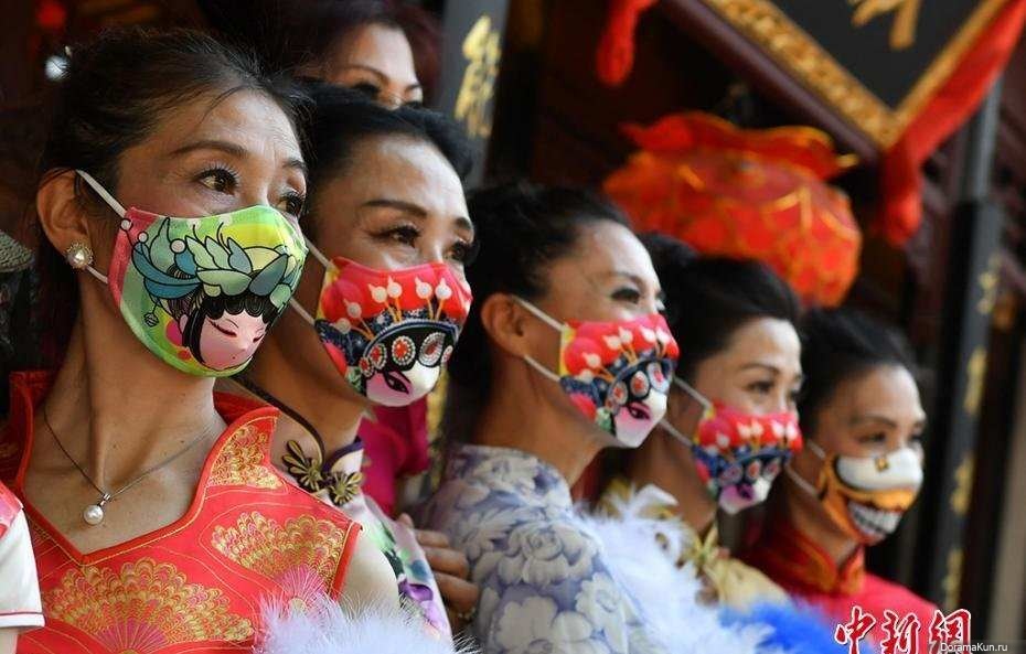 Как шьют маски в китае