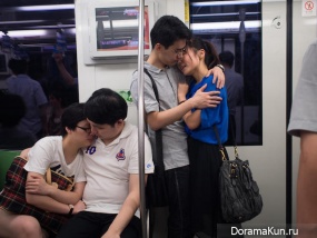 kiss in the subway
