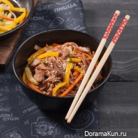Buckwheat noodles (soba) with pork