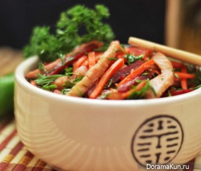 Spicy Chinese salad