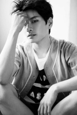 Lee Yi Kyung