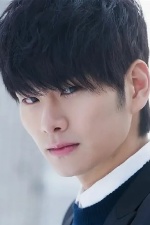 Lee Yi Kyung