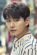 Lee Yi Kyung
