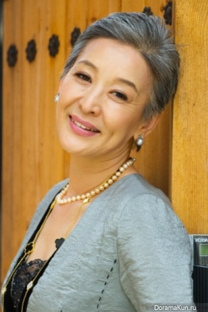 Yoon Suk Hwa