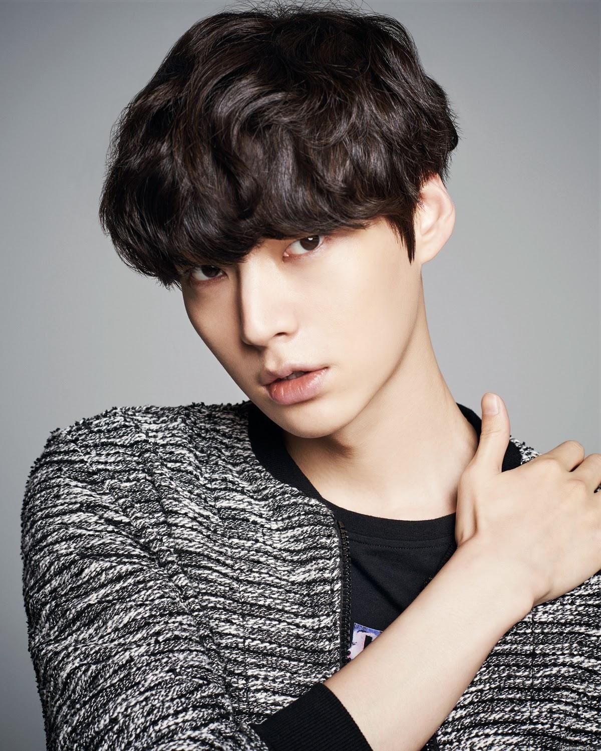 Ahn Jae Hyun для Handu S/S 2015.