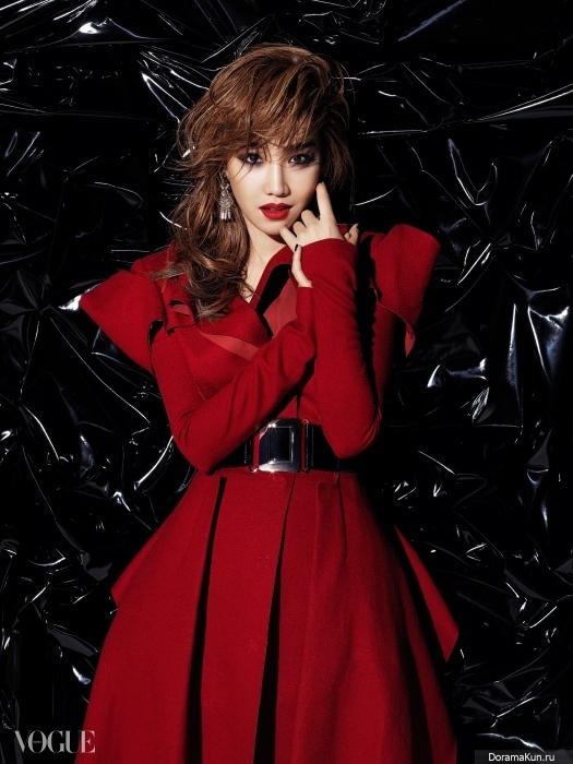 Lee Yoo Ri для Vogue December 2014. 