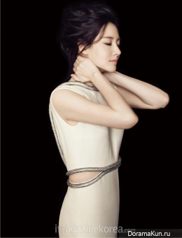 Lee Young Ae для Harper’s Bazaar January 2015 Extra