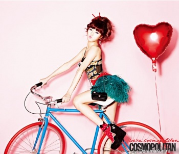 HyunA (4minute) для Cosmopolitan December 2012