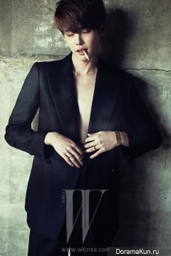Lee Jong Suk для W Korea December 2013 Extra