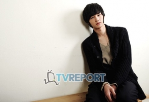Lee Won Geun для TV Report 2012