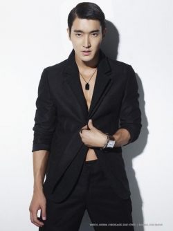 Super Junior's Choi Siwon для Esquire Korea October 2010