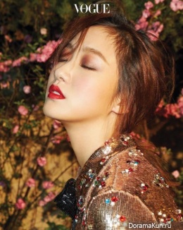 Kim Go Eun для Vogue May 2016