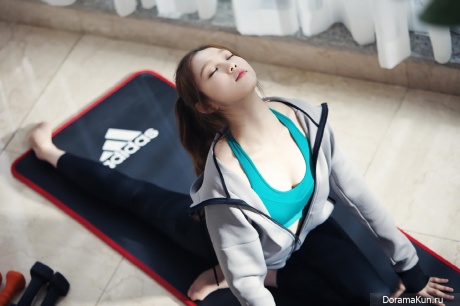 Lee Sung Kyung для Adidas 2016 CF
