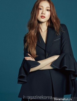 Lee Sung Kyung для Harper’s Bazaar February 2016