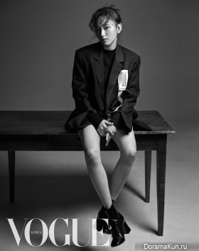 Ryu Hye Young для Vogue March 2016
