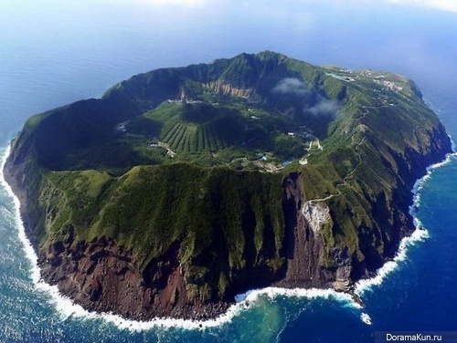 Аогашима - остров-вулкан в Японии