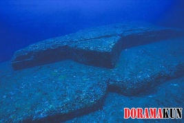 Подводные пирамиды острова Йонагуни.